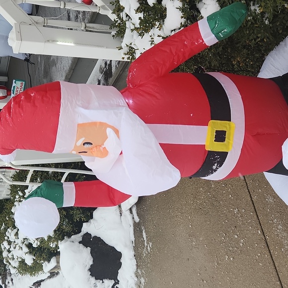BNIB Santa inflatable throwing snowballs at deer target- so fun- HTF - Picture 7 of 7